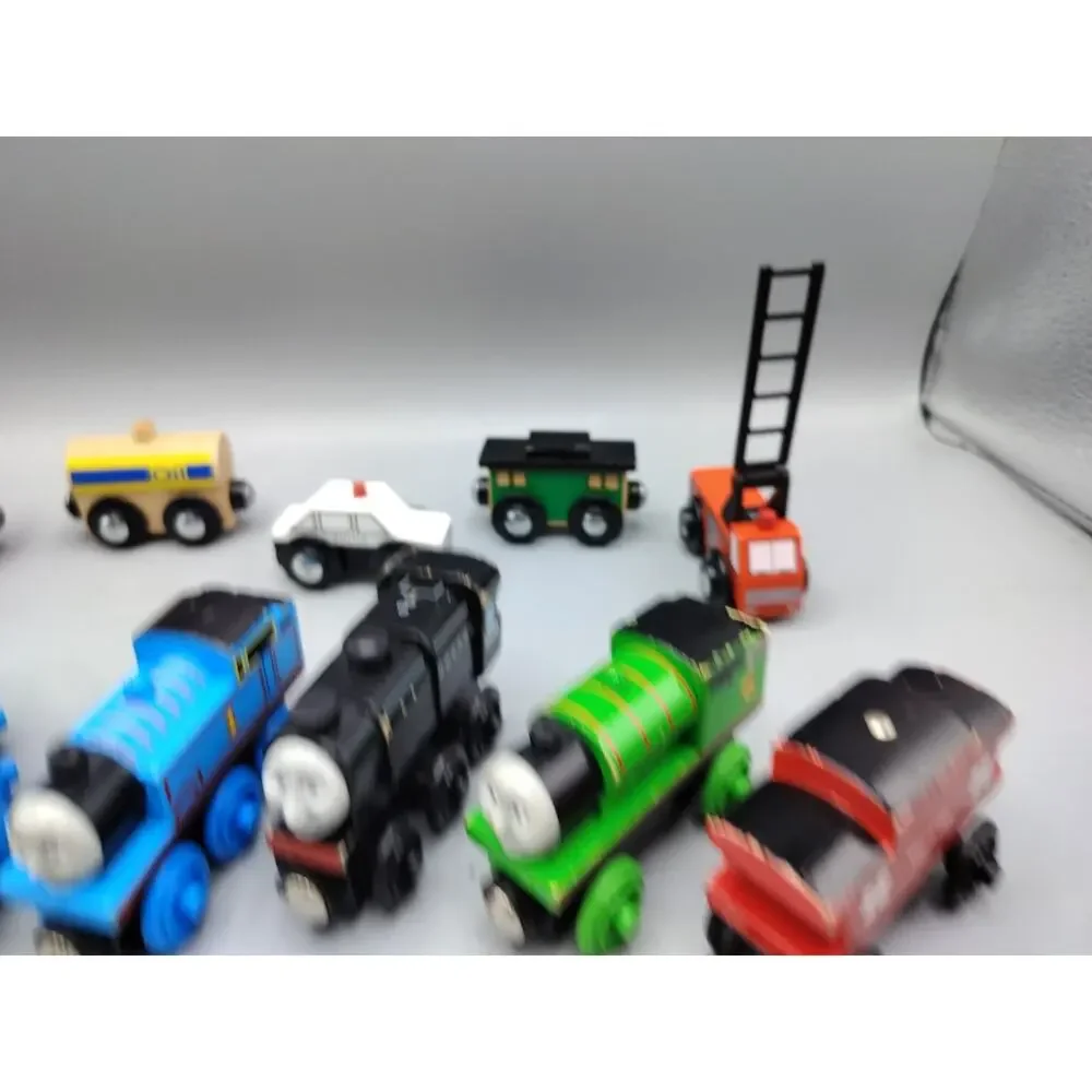 Thomas and Friends Lot Of 6 Wooden Railway Engines Caboose 5 Other Vehicles
